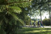 Yoga proposé par nos animateurs pour vos vacances d'été au domaine de la châtaigneraie