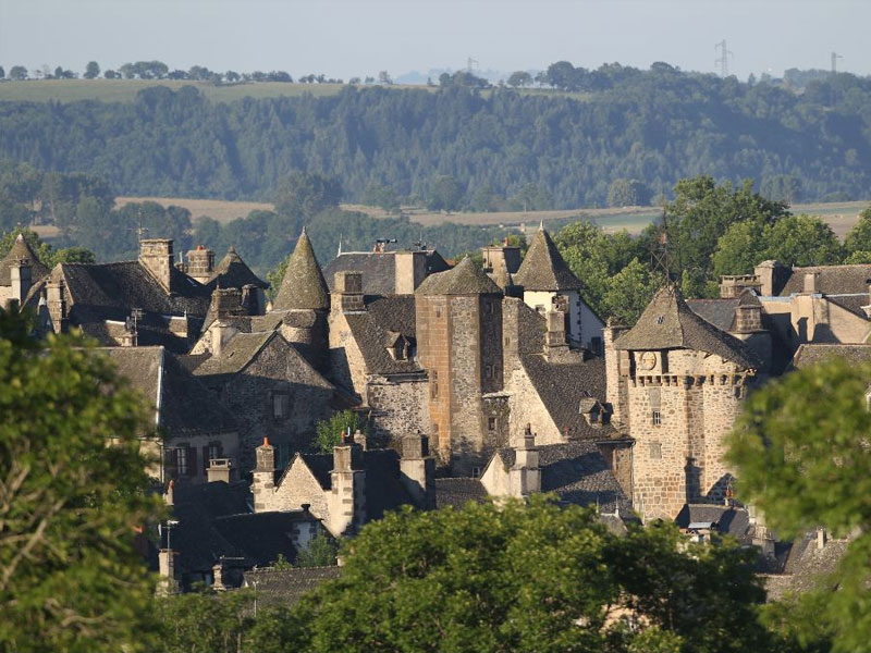 Salers, à côté de la Chataigneraie