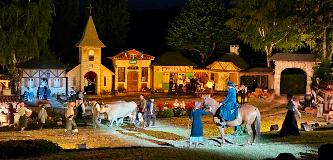 Spectacle son et lumières de Flagnac à découvrir lors de vos vacances d'été au village vacances la chataigneraie